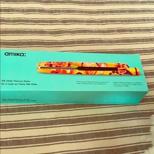 Amika Silk Glide Titanium Styler